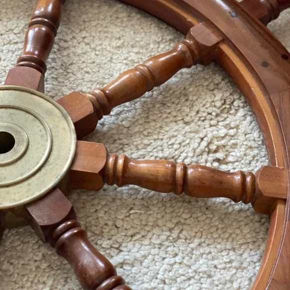 Antique Yacht Steering Wheel ⛵️ - Picture 4 of 4